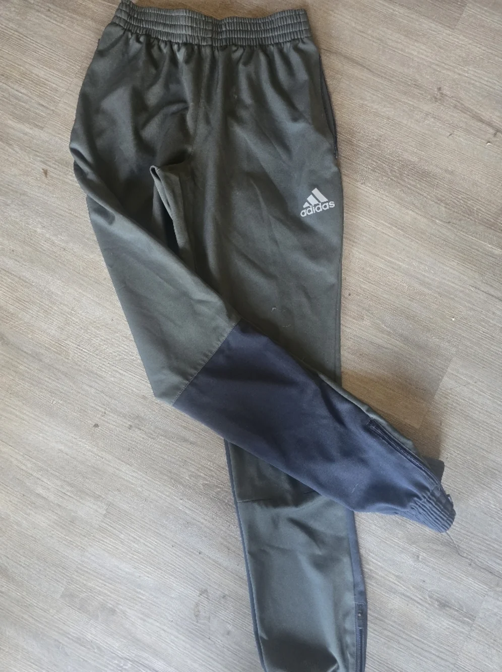 Adidas Mens Dark Gray/Black Athletic Joggers Sz Small